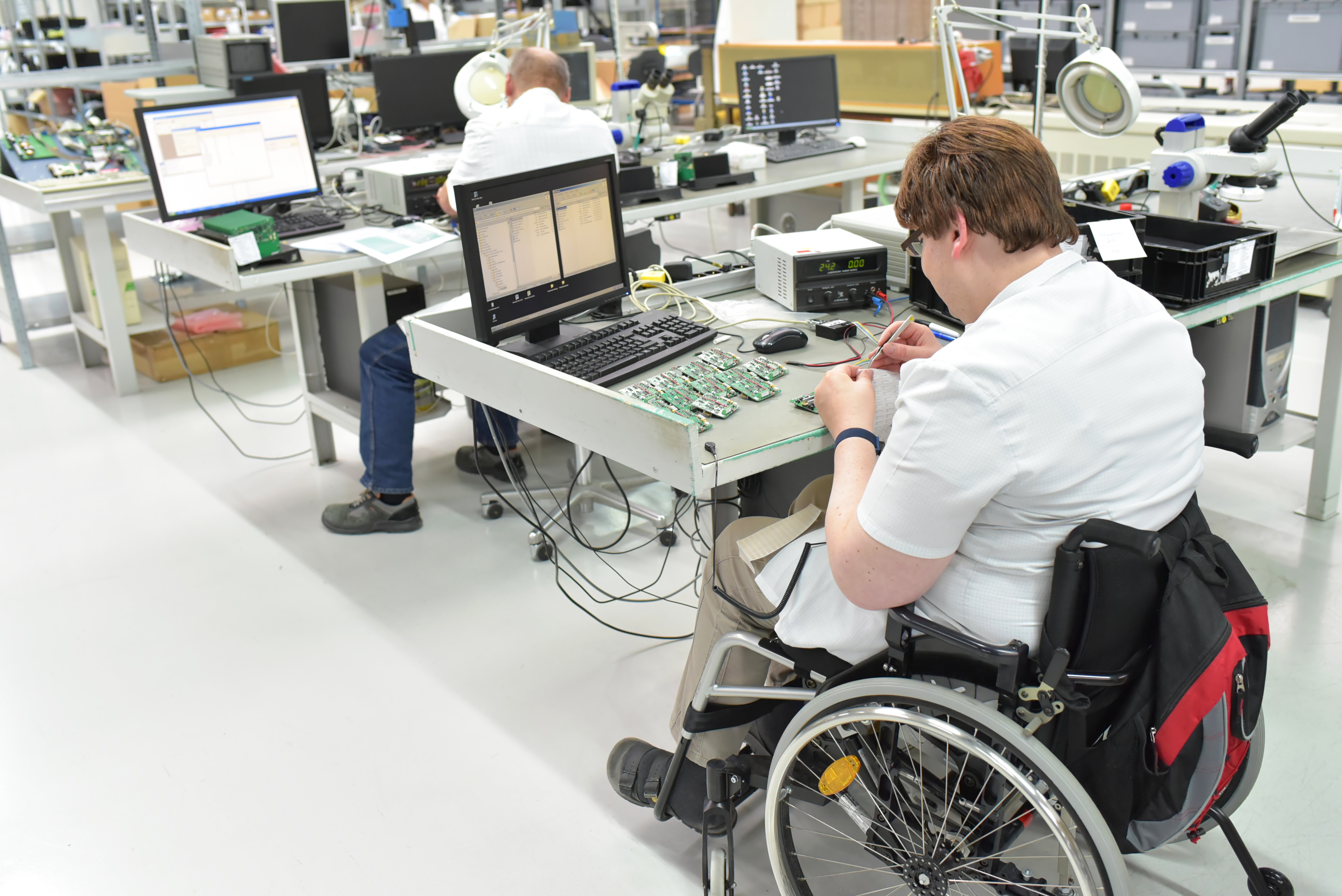 Disability and Inclusion in the Skilled  Trades: A Phenomenological Study of  Employment Barriers and Supports 